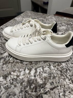 Steve Madden White Sneakers with Black Heel Accent